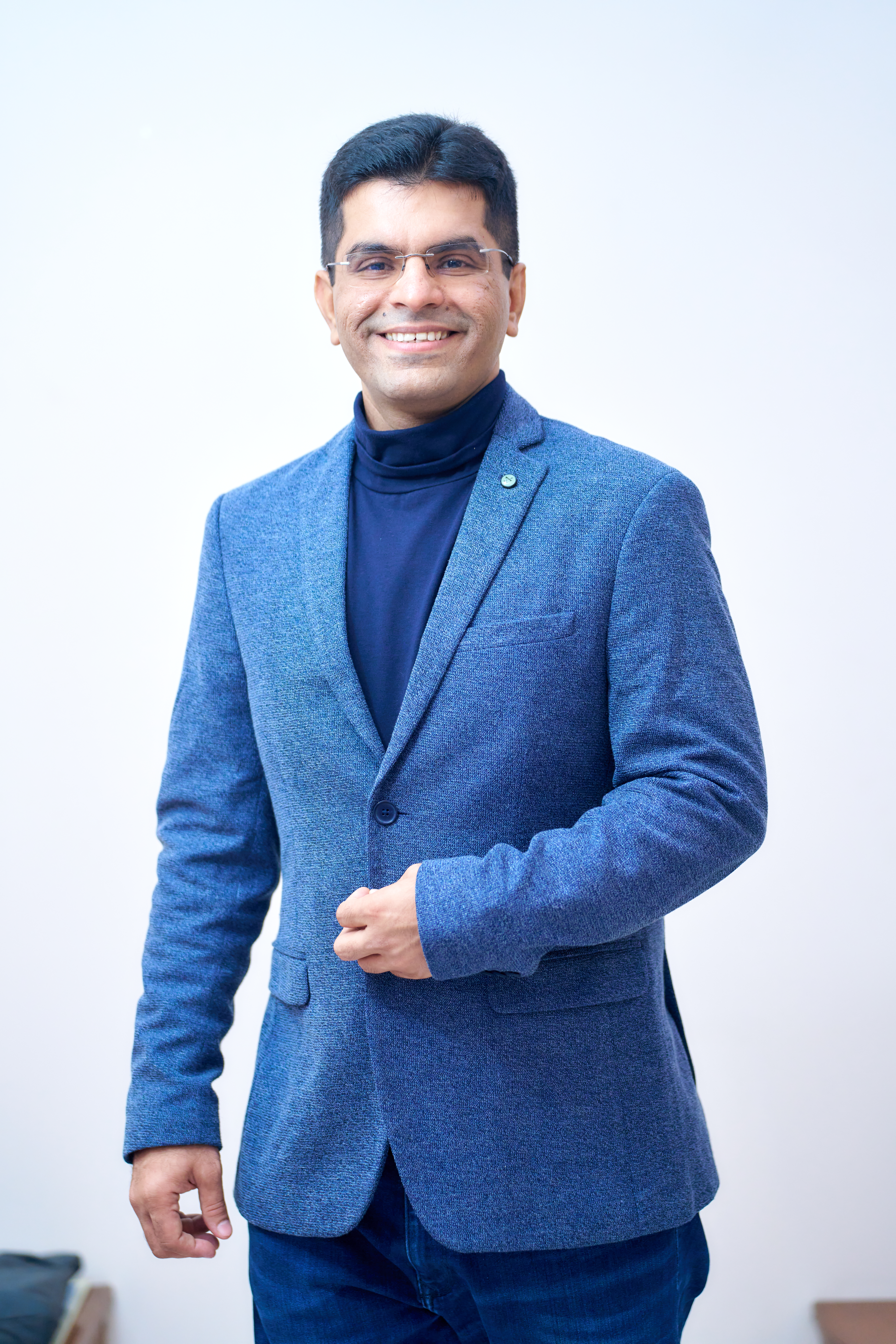 Mr. Girish Ashok Kukreja